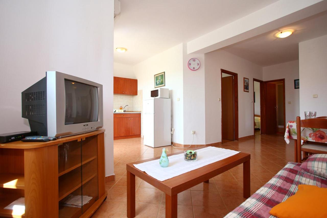 Apartments Vila Ana 셀리네 외부 사진
