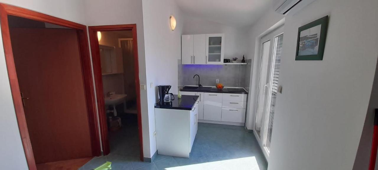 Apartments Vila Ana 셀리네 외부 사진