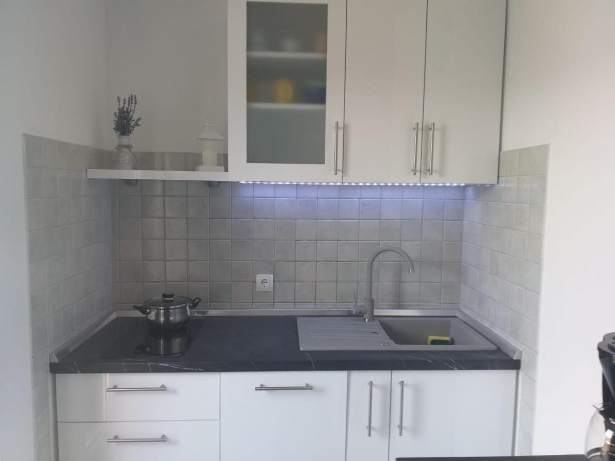 Apartments Vila Ana 셀리네 외부 사진