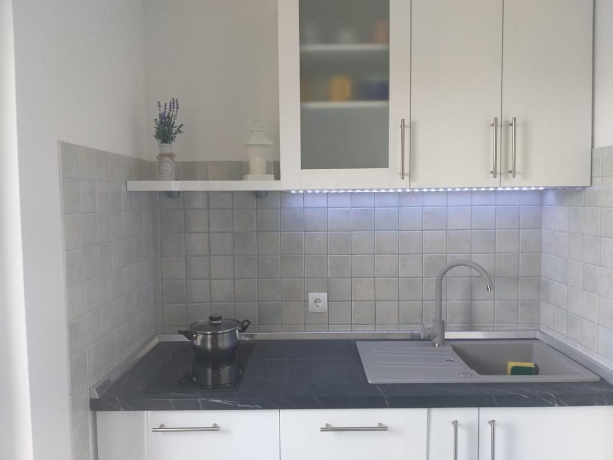 Apartments Vila Ana 셀리네 외부 사진