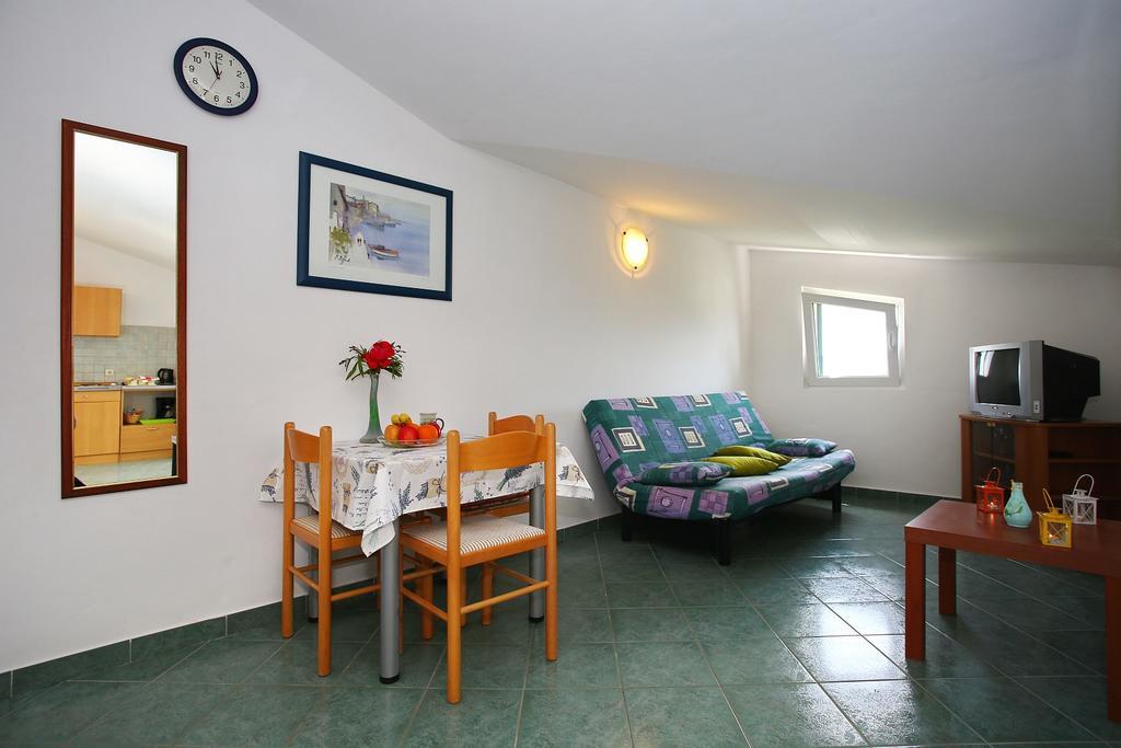 Apartments Vila Ana 셀리네 외부 사진